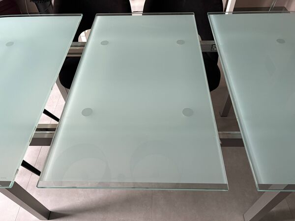 Table ovale avec rallonge en verre calligaris
