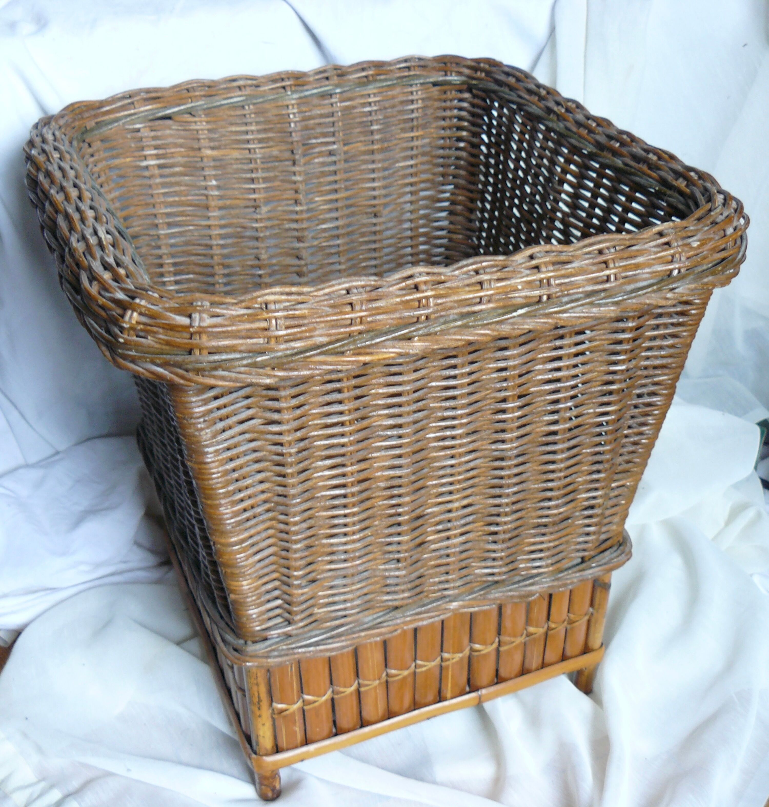 Vintage pot cover in rattan and bamboo 1980
