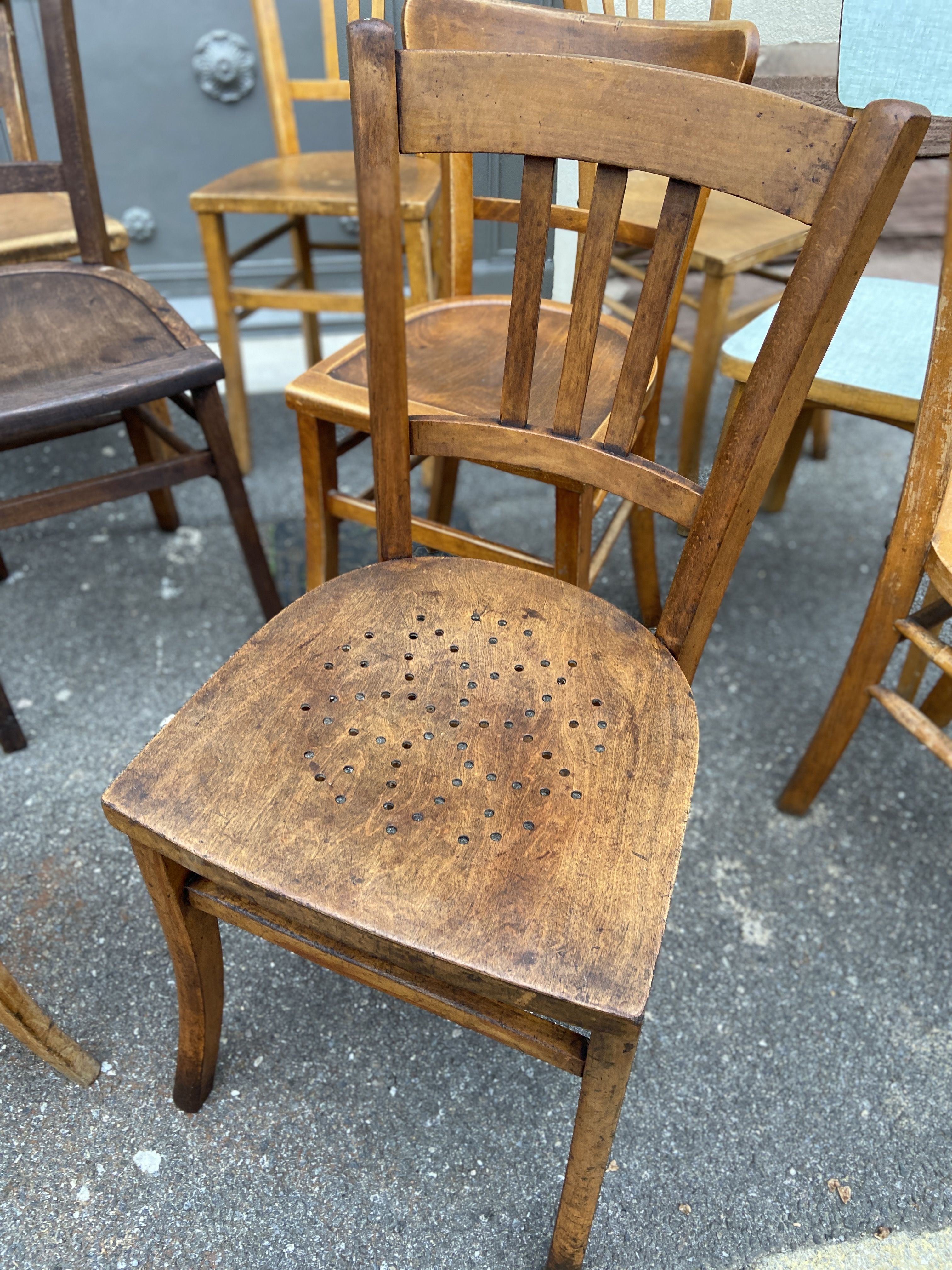 Set of 15 vintage curved wood coffee bistro chairs