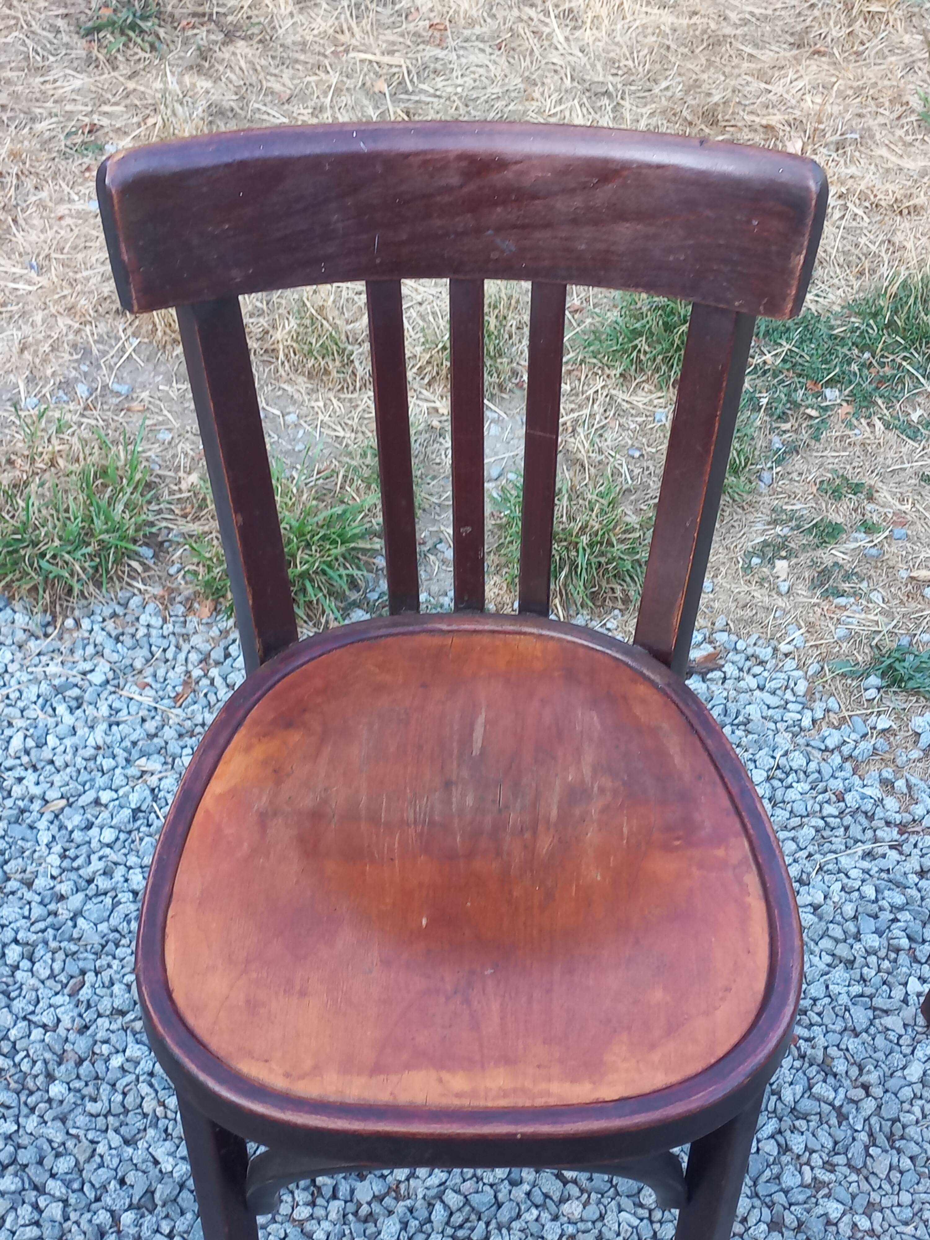 Set de 5 chaises de bistrot anciennes