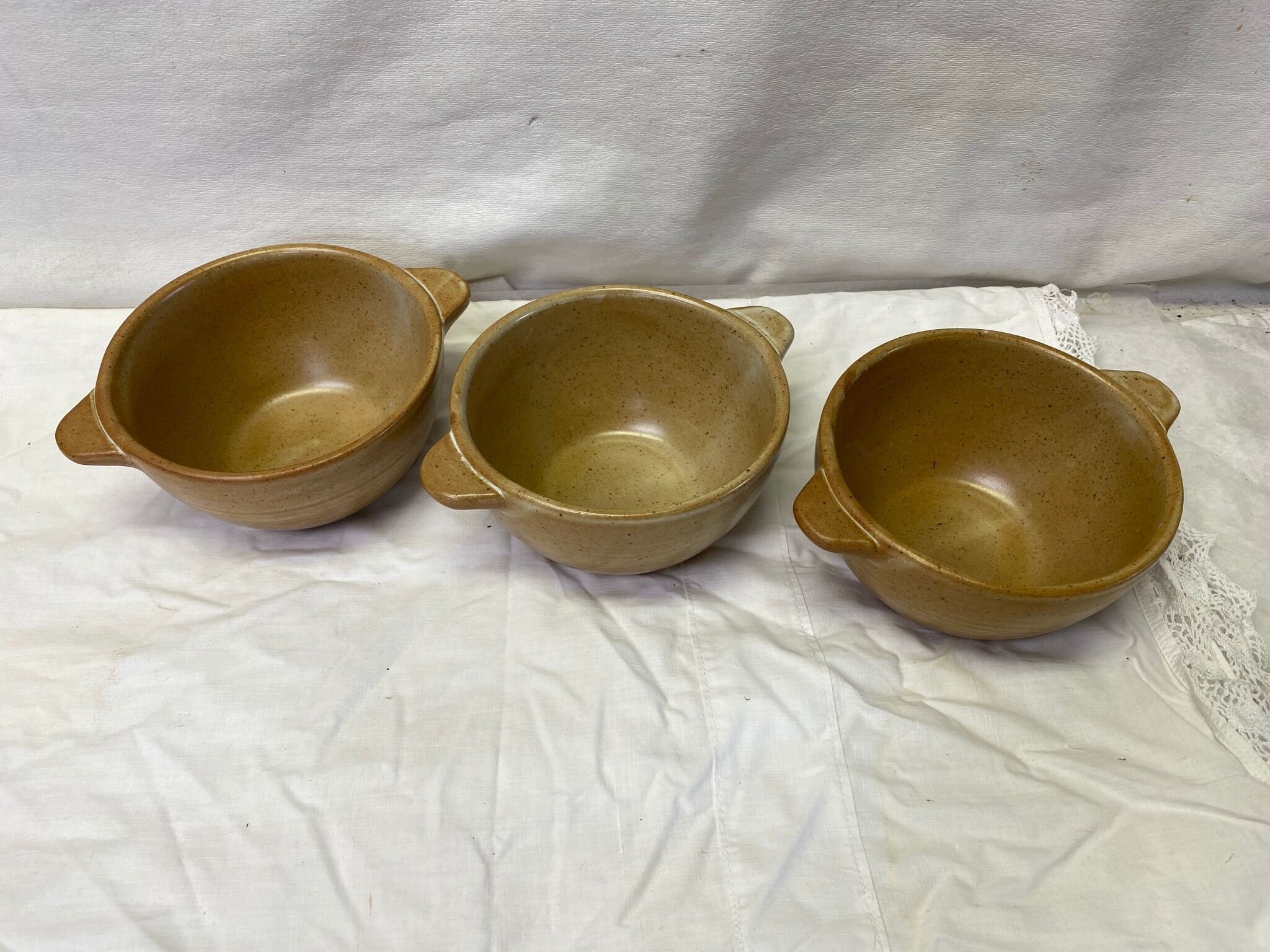 Set of 3 stoneware bowls
