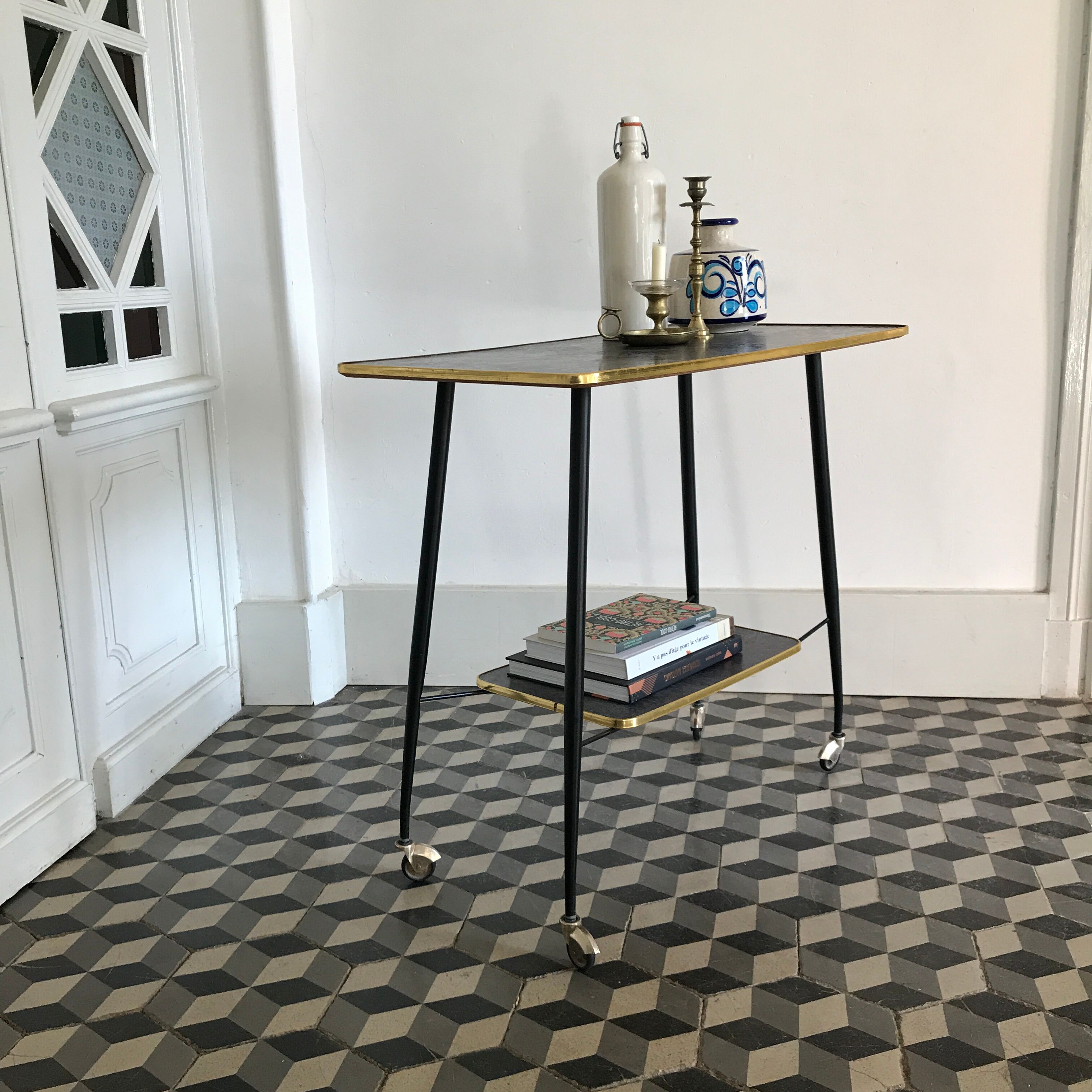 Vintage roller table