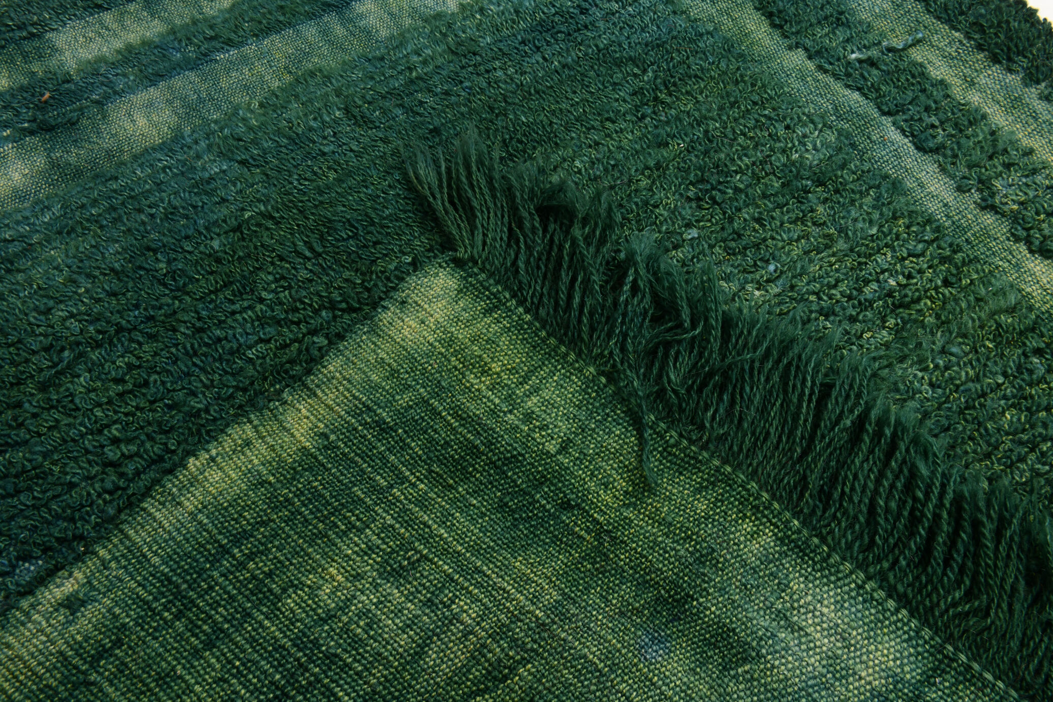 3x3 square green vintage rug 94x105cm