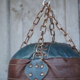 Sac de frappe de boxe en cuir