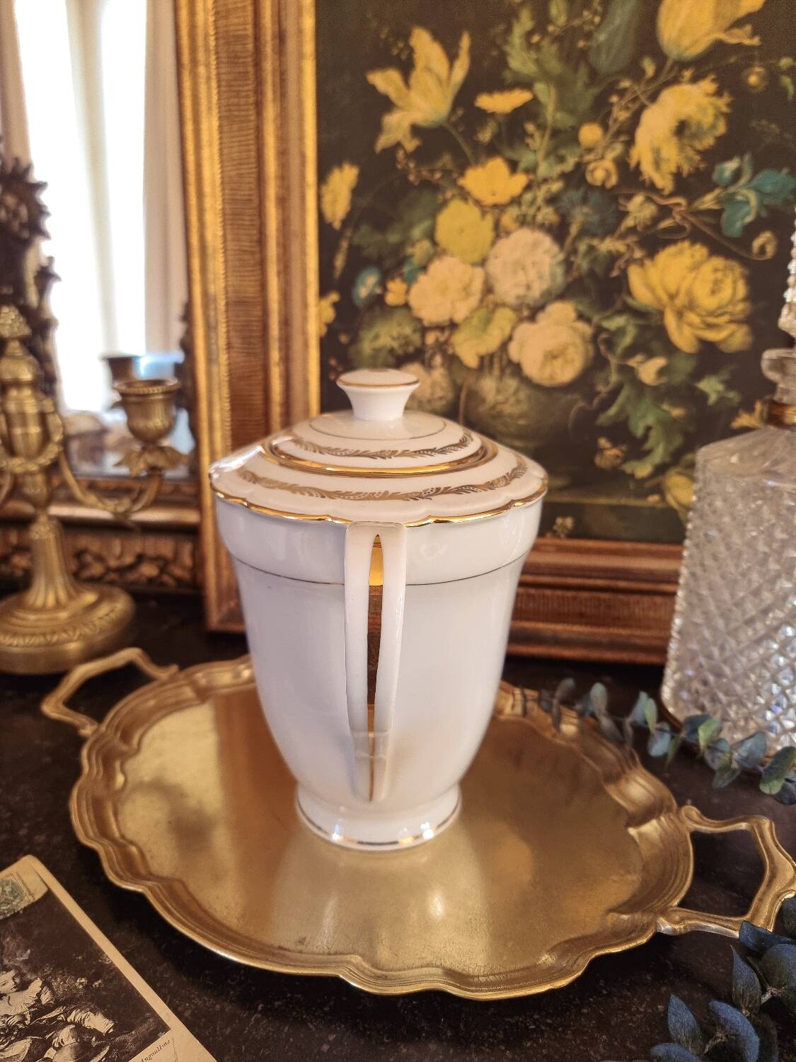 Coffee/tea pot, milk jug and sugar bowl