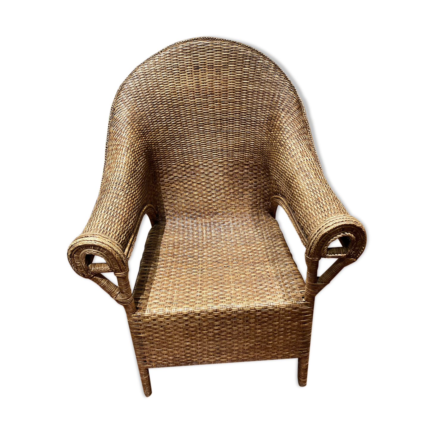 Colonial-style wicker chair