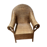 Colonial-style wicker chair
