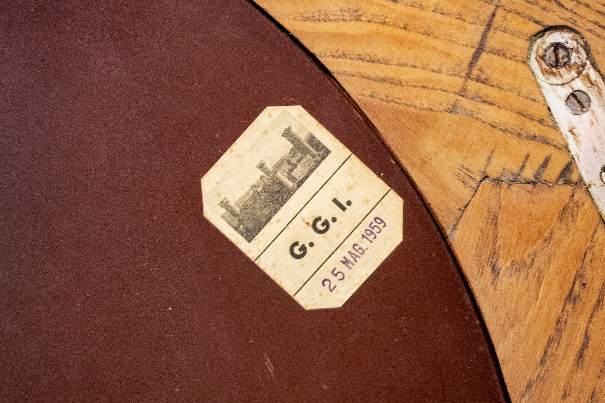 Mirror framed in Campo walnut wood and Graffi Italia Anni '50