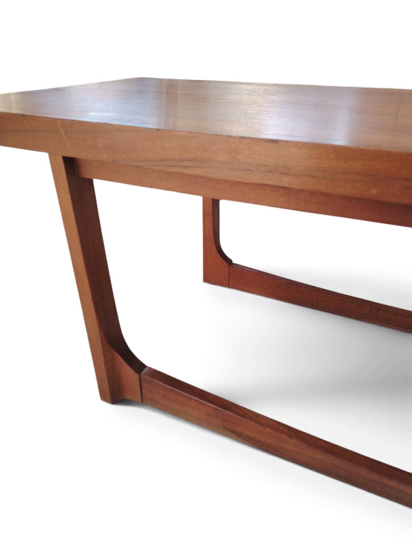 Vintage Scandinavian extendable coffee table with sled legs.