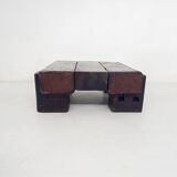 Table basse brutaliste en bois massif du milieu du siècle, Pays-Bas, années 1970