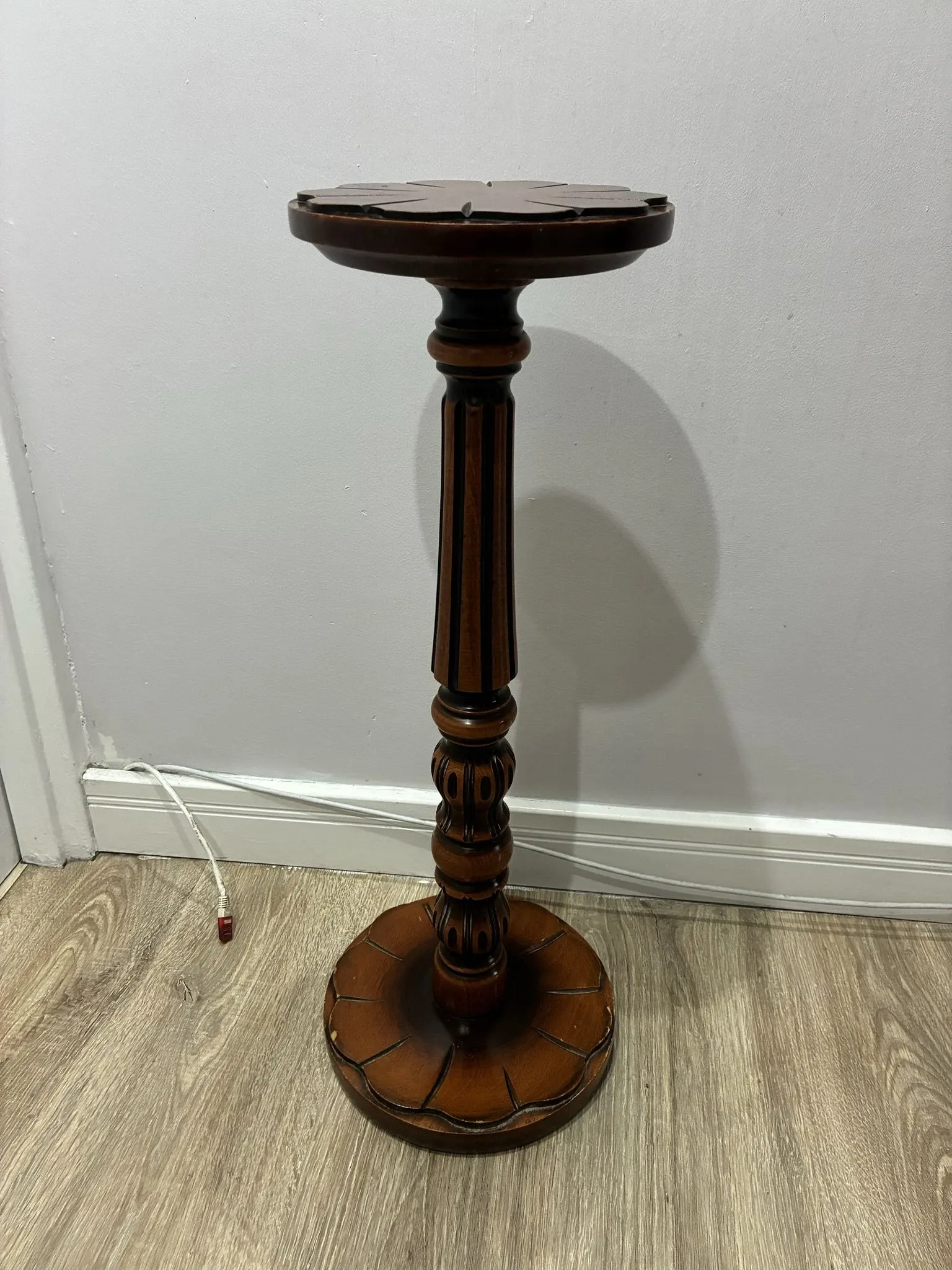 Carved wooden plant stand, turned pedestal, 1960s