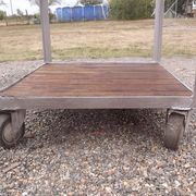 Table industrielle fer et bois
