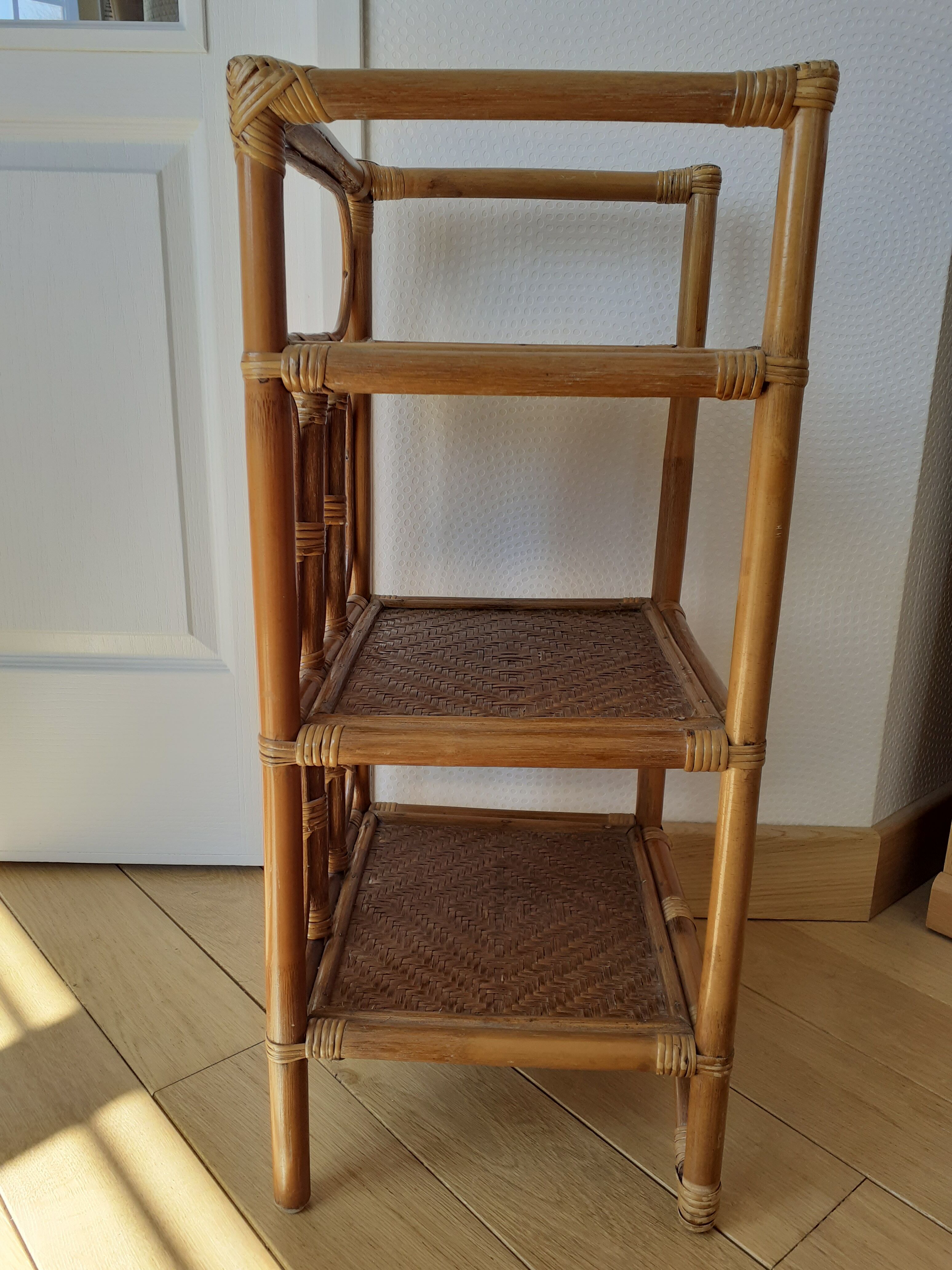 Small vintage rack in rattan
