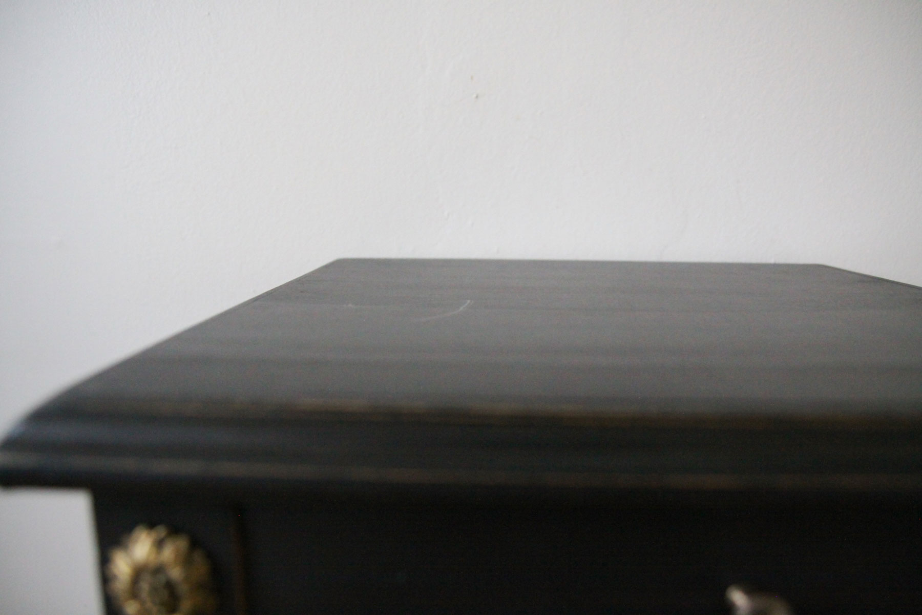 Black bedside style Henri II