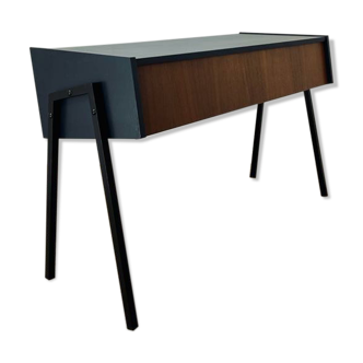 Console knitting furniture restored