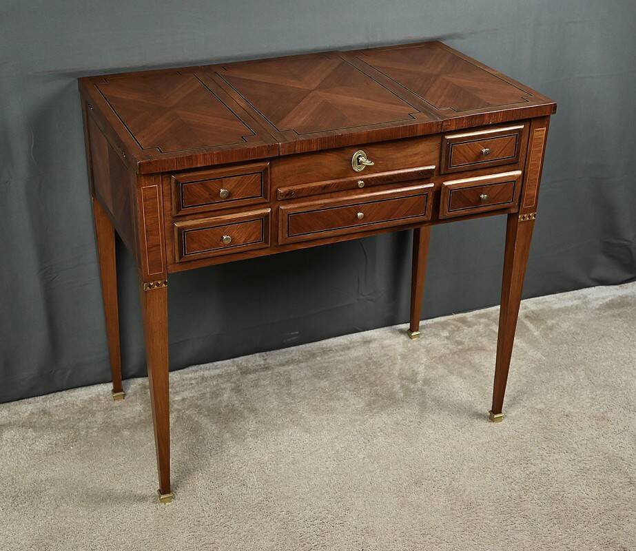 Coiffeuse en Marqueterie de Bois de Rose, style Louis XVI – 1ère partie XXe