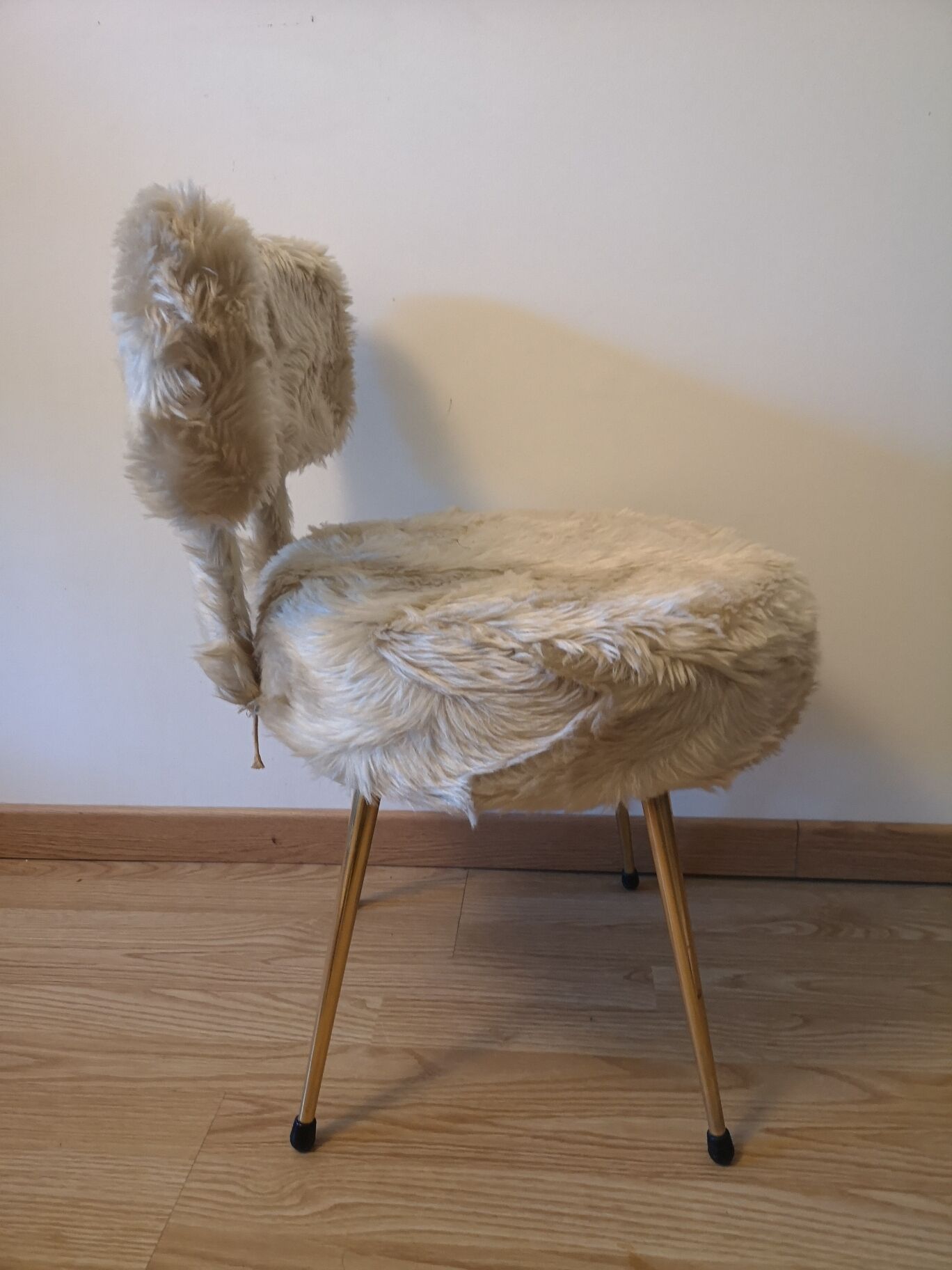 Pelfran moumoute beige chair 70