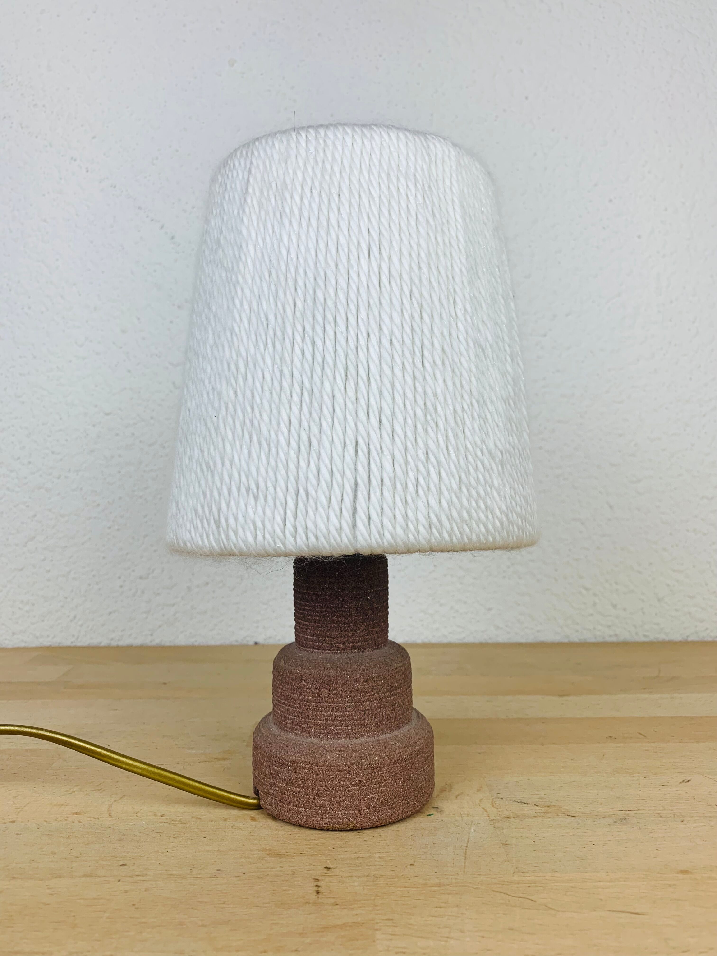 Brutalist lamp in pink sandstone and wool lampshade