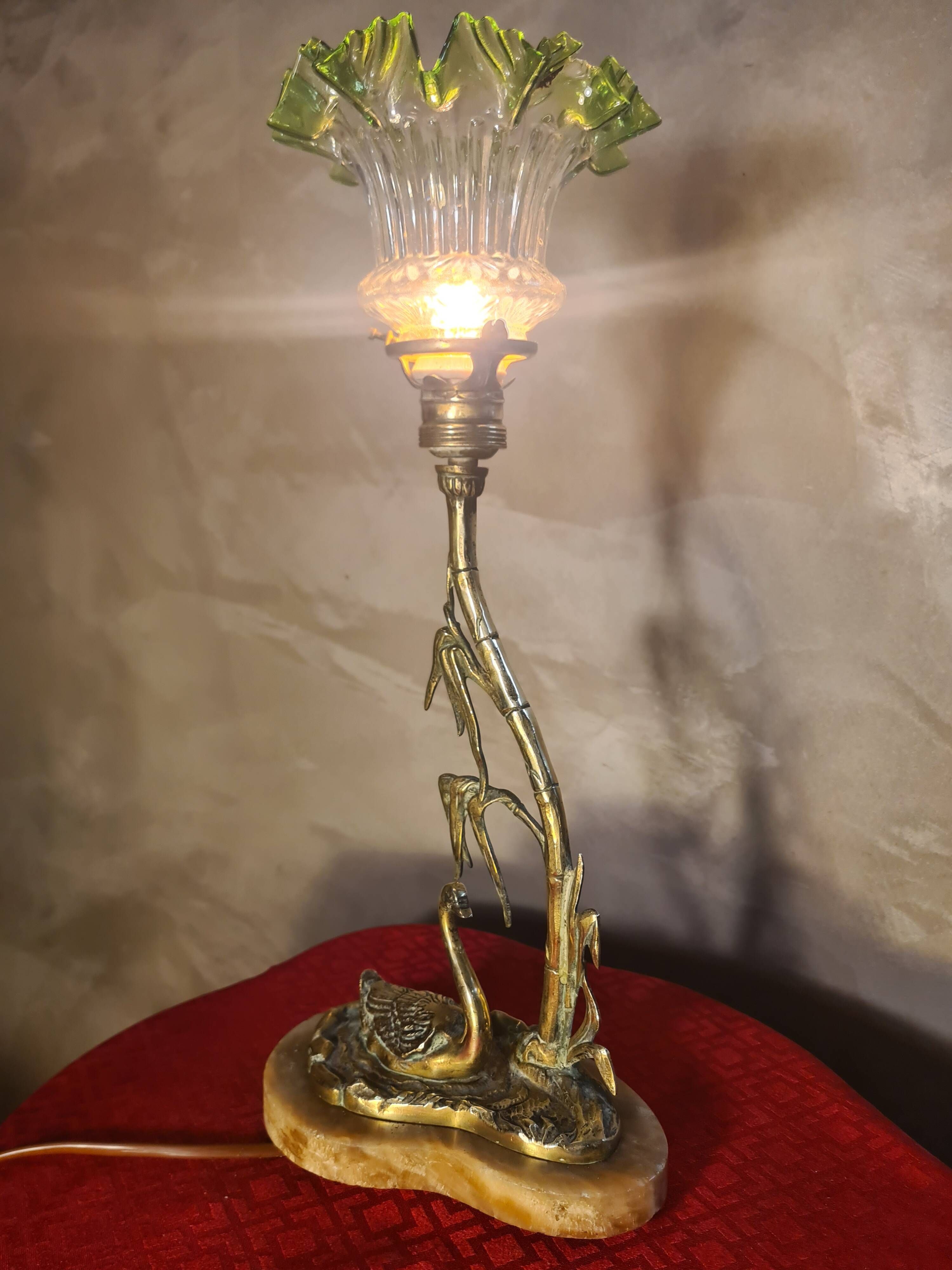 bronze lamp with marble, beautiful work by a bronzier, 1910 at 40 and fine tulip