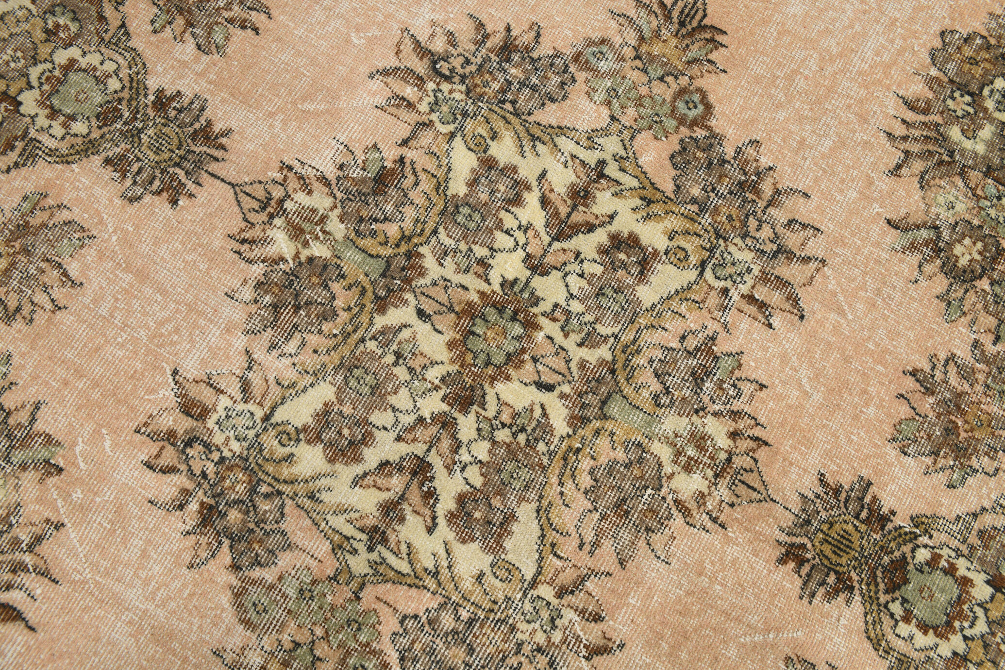 5x9  Faded Classic Turkish Vintage Tapis Rug, 272x172Cm