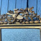 Louis XVI mirror in carved and gilded wood, 18th century