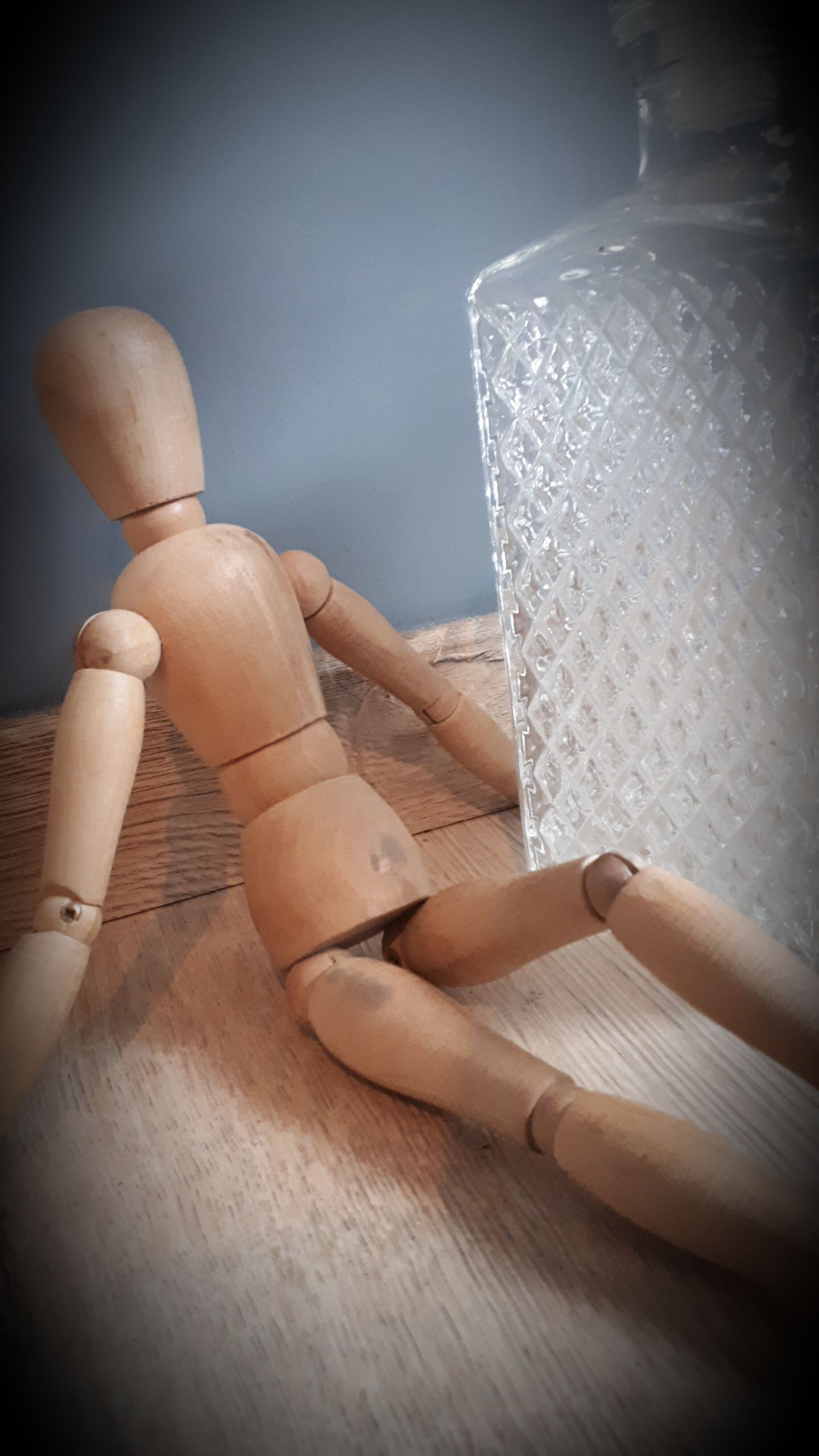 Authentic decanter whiskey relief