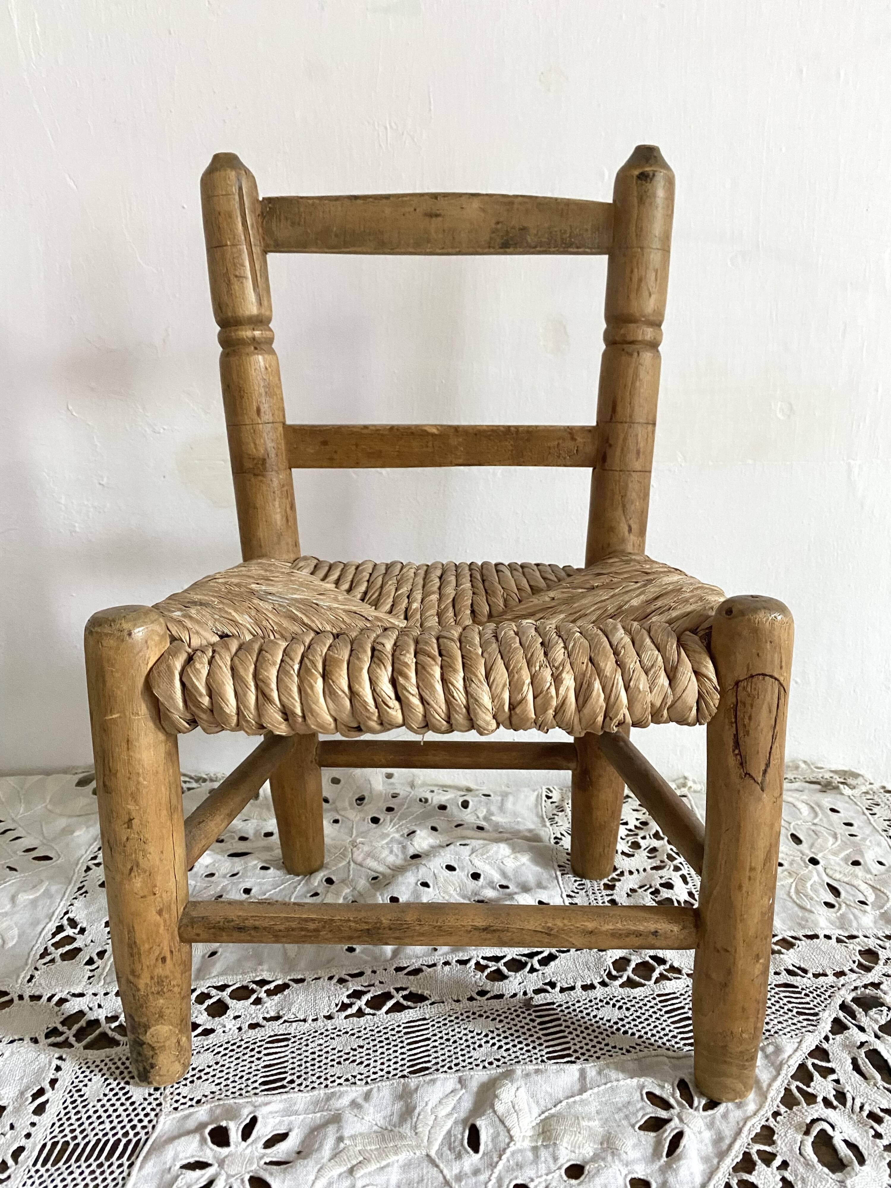 Chaise enfant en bois et paille