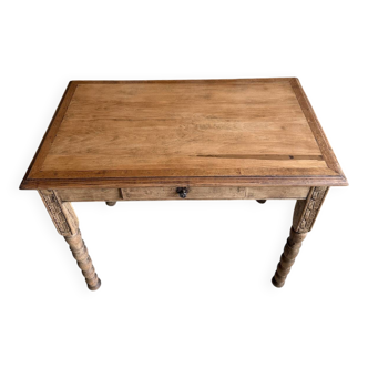 Table ancienne table aux pieds tournés (rénovée)
