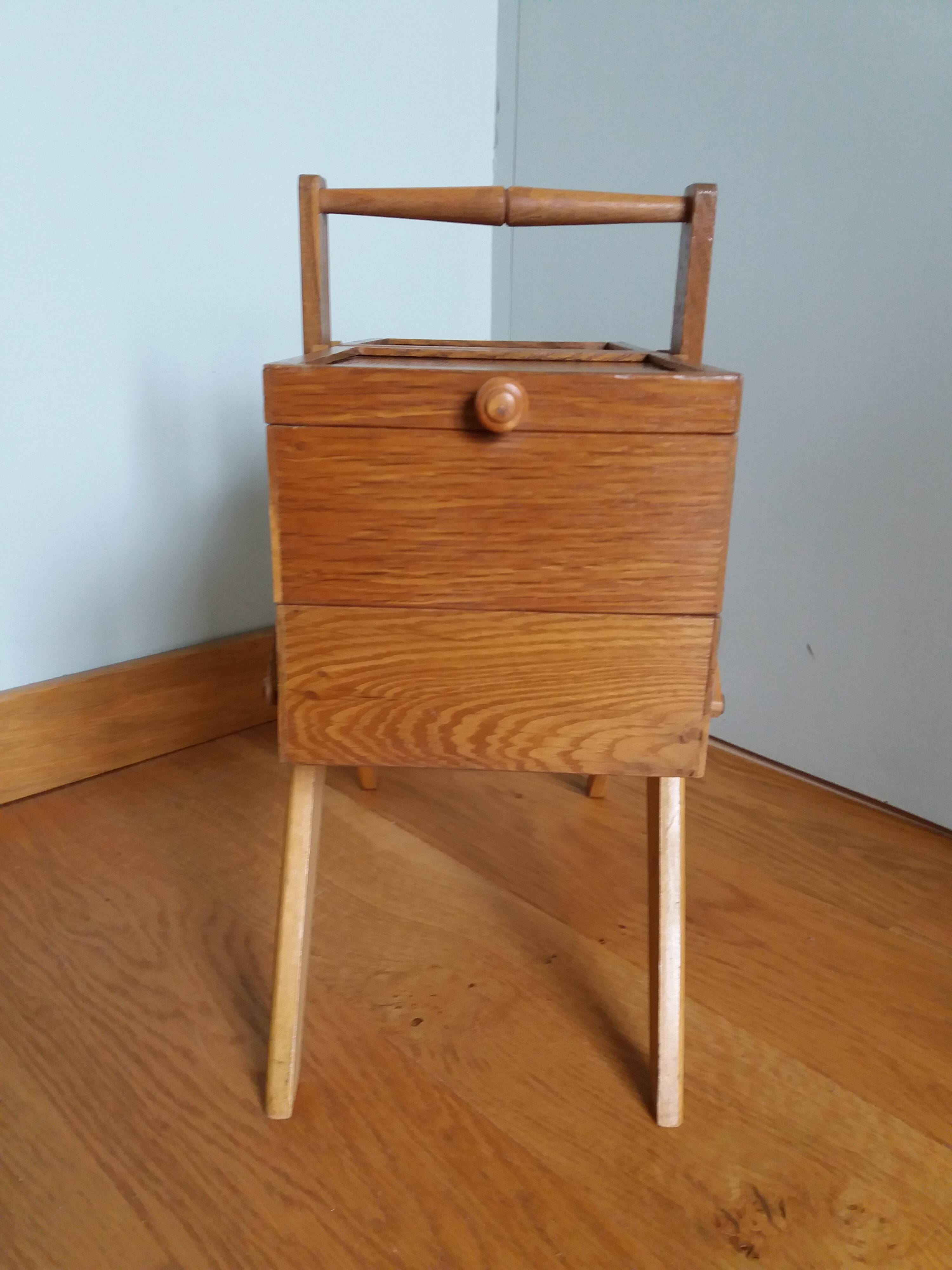 Travailleuse boite à couture style scandinave