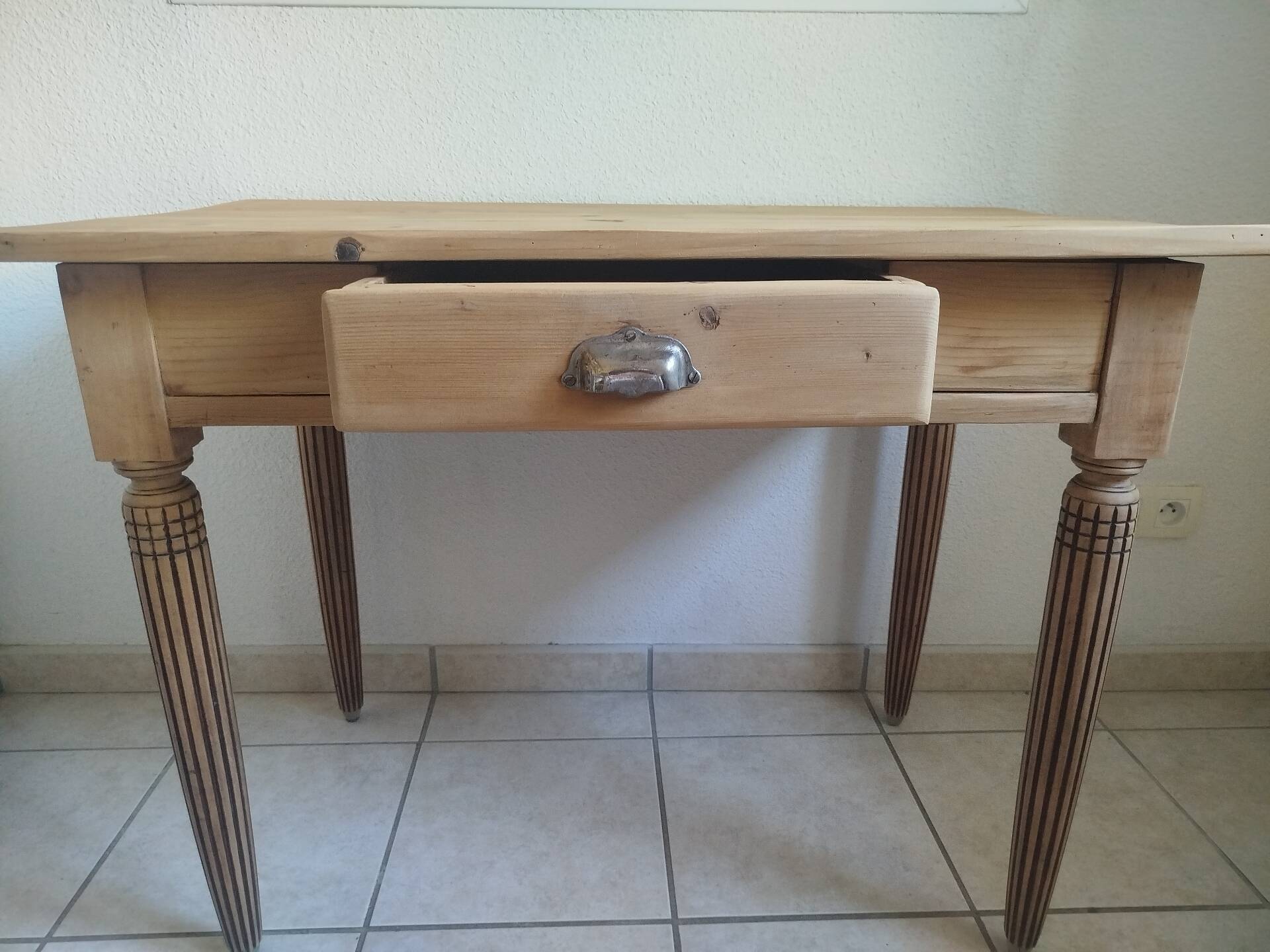 Ancienne table, bureau de ferme