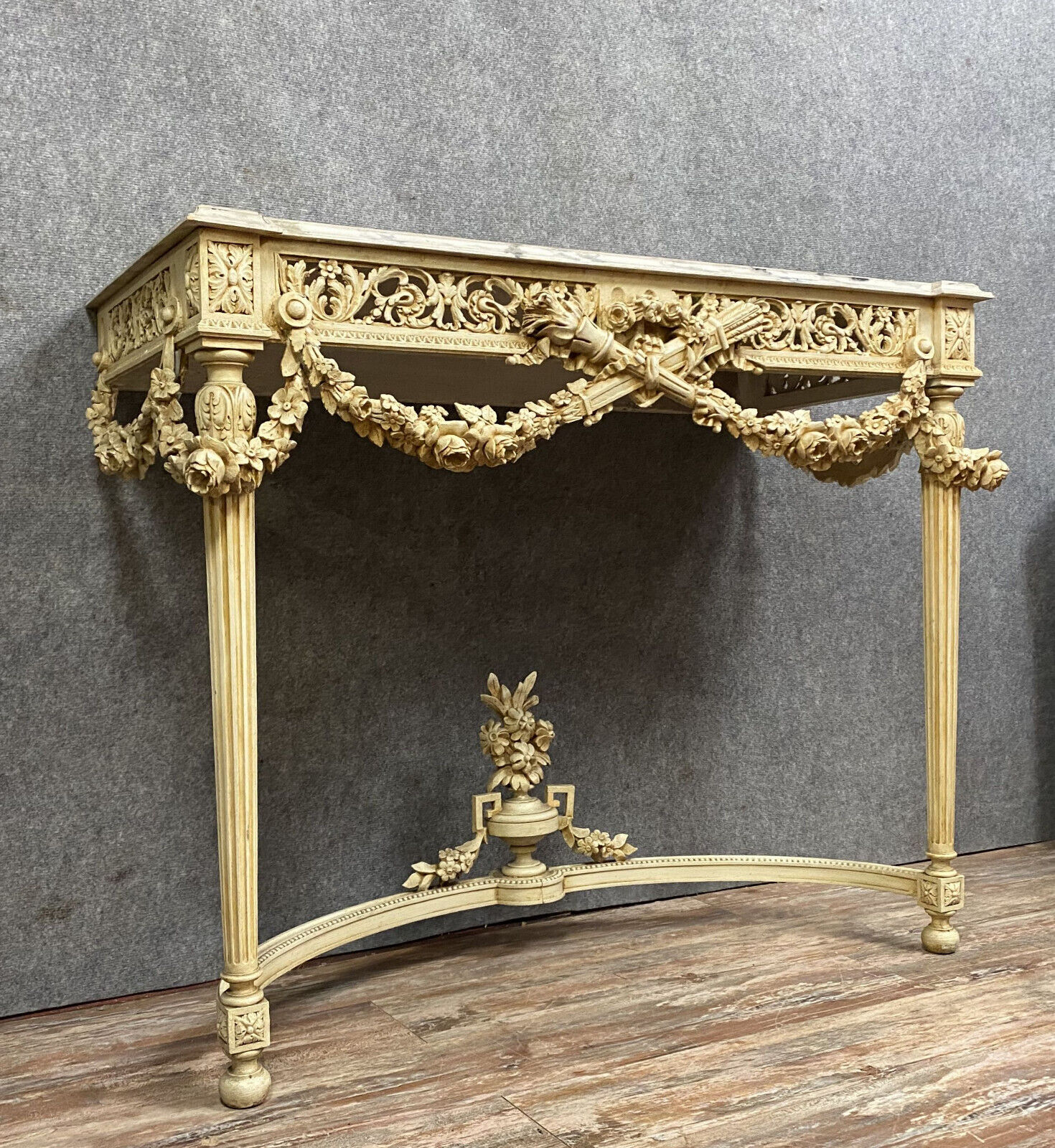 Louis XVI console in lacquered wood around 1850-1880