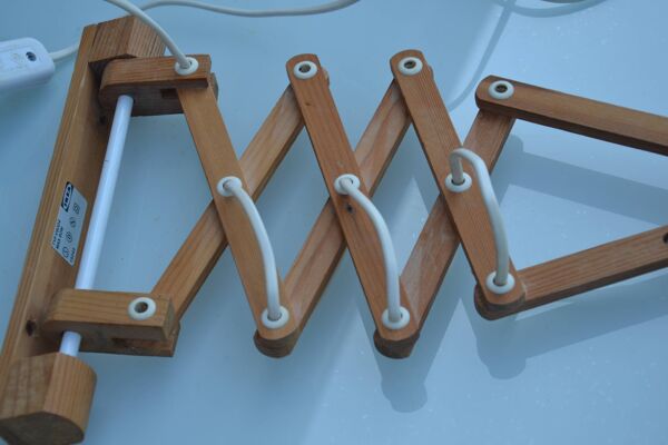 Applique murale extensible ikea/lampe en bois modèle sax 1985-90