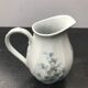 Ancien pichet limoges modèle palm porcelaine blanche décor fleurs vintage