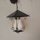 suspension lanterne noire et doré avec opaline blanche