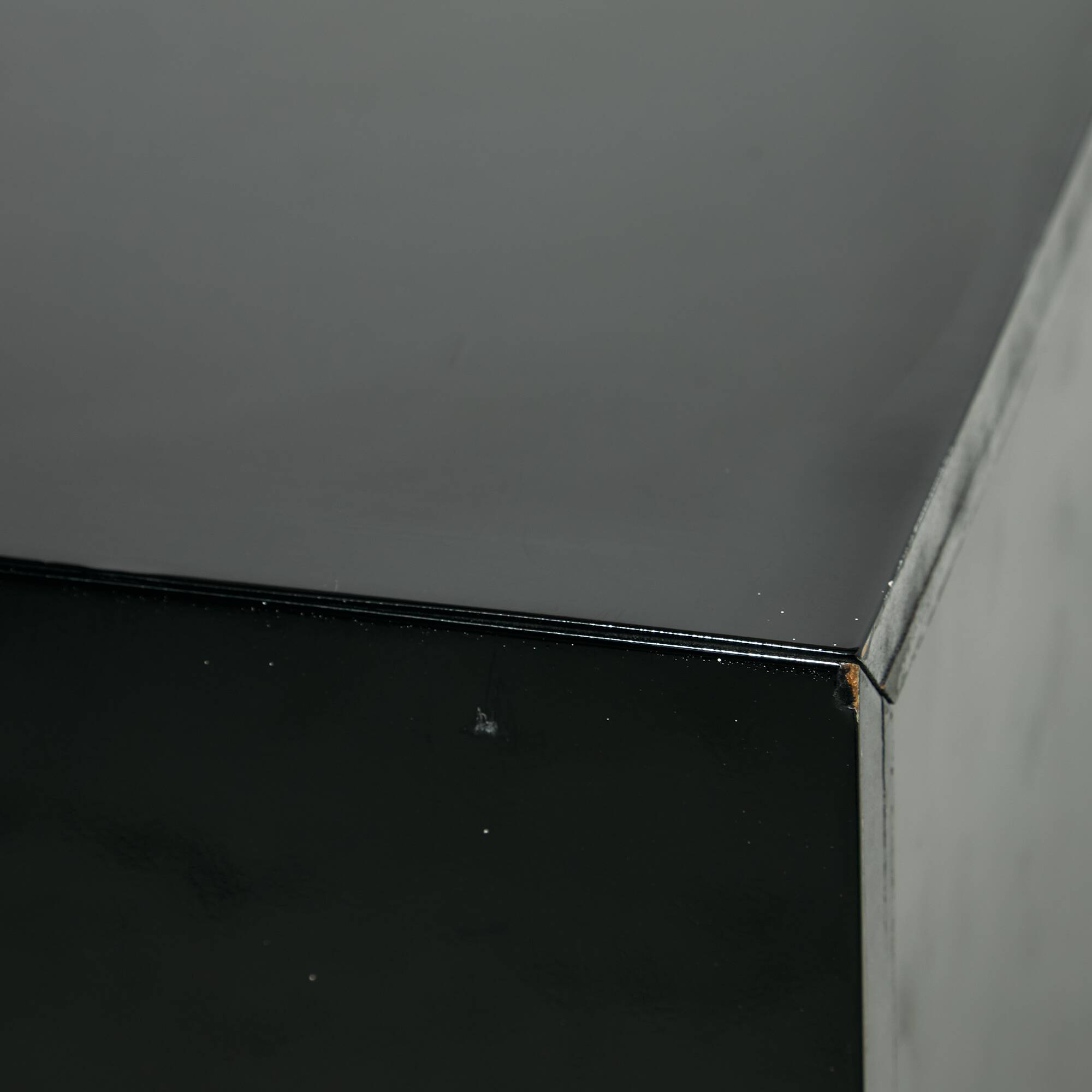 MK10909 High-gloss sideboard