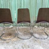 Chairs in plexiglas with chrome metal base