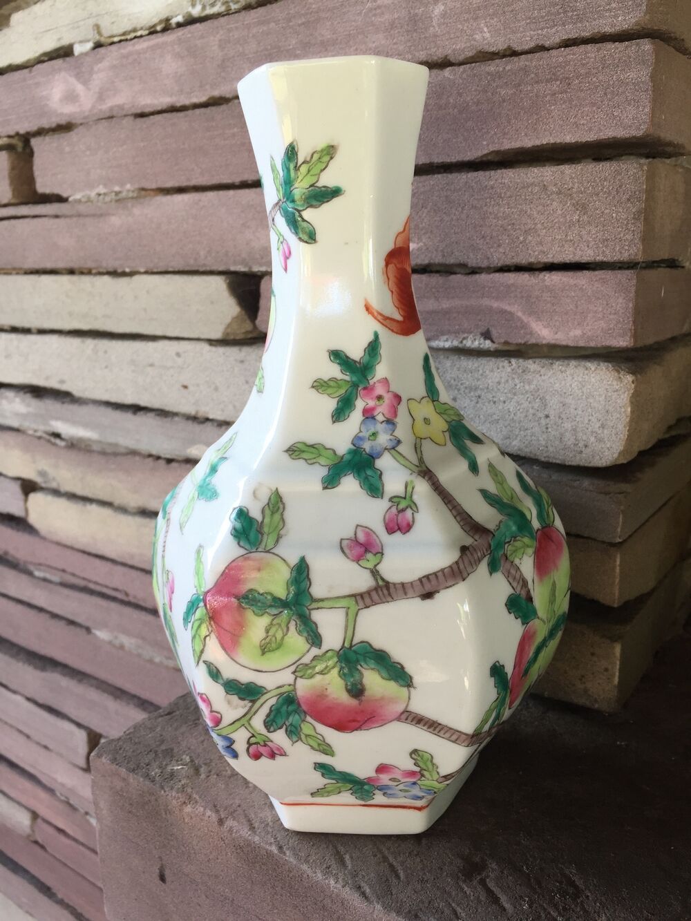 Hexagonal china porcelain vase xix th peches and 3 babs