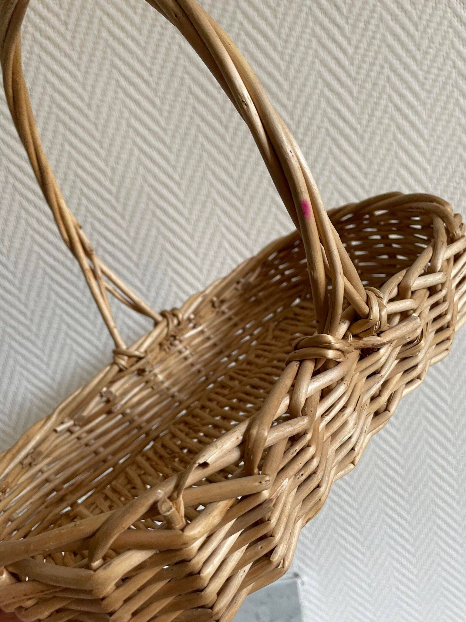 Small beige wicker basket