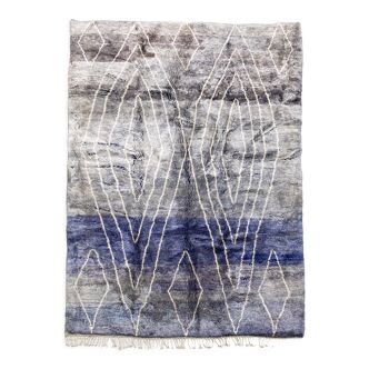 Tapis berbère marocain M'rirt gris bleu chiné à motifs écrus 304x200cm