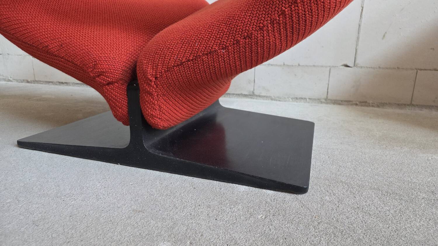 Ribbon Chair by Pierre Paulin Artifort