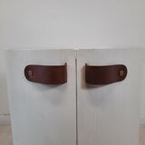 Armoire à barre vintage en forme de cylindre ouvrable, bois, laiton et verre.