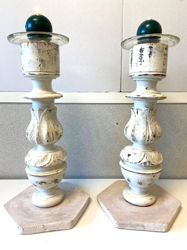 Paire de Gros Bougeoirs Flambeaux Chandeliers Bois Tourné Sculpté Blanchi