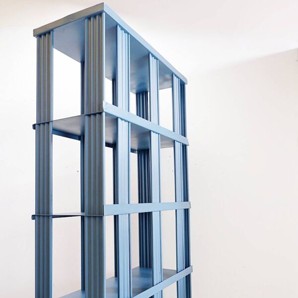 Étagère industrielle en métal peint Strafor  -  XXe siècle