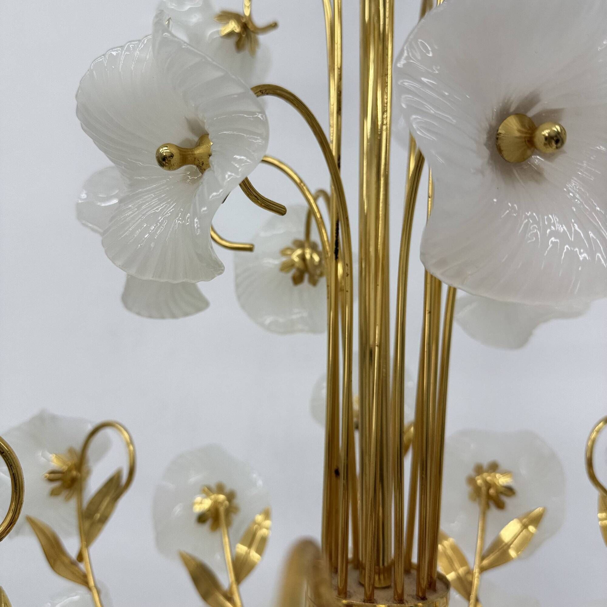 Lustre milieu du siècle avec fleurs en verre, années 1970