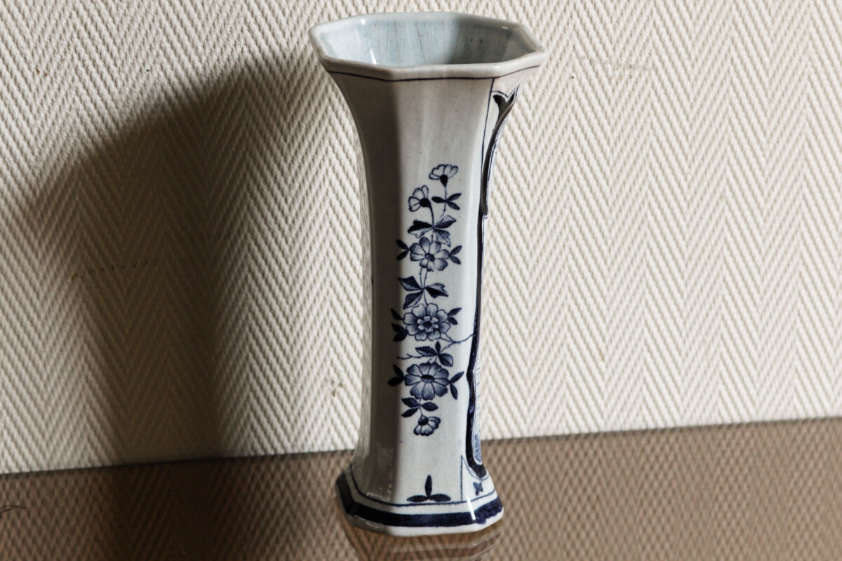 Vase cornet, Delft