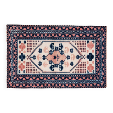 Vintage handmade Turkish rug 107x168 cm