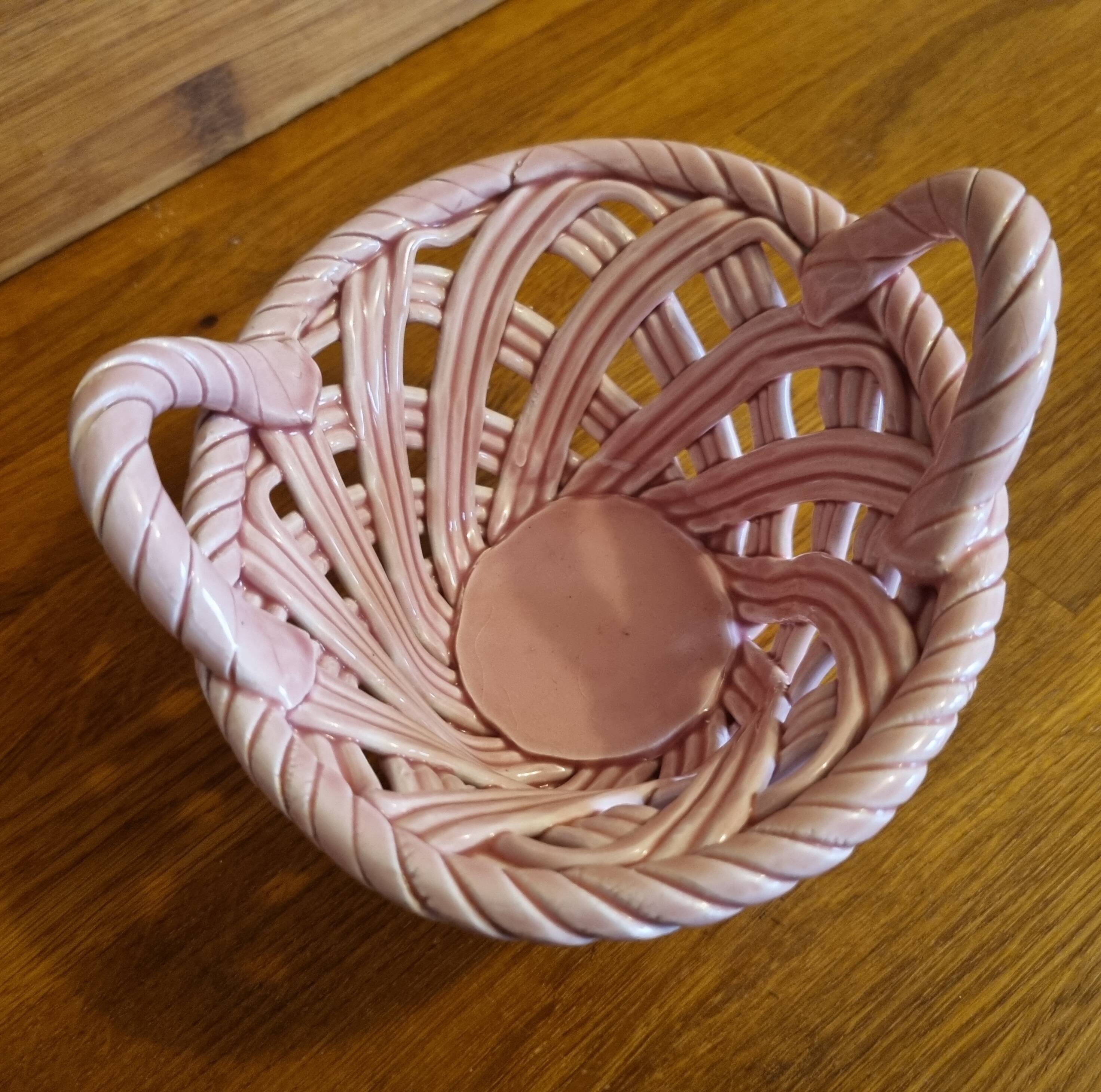 Vintage woven ceramic pocket basket