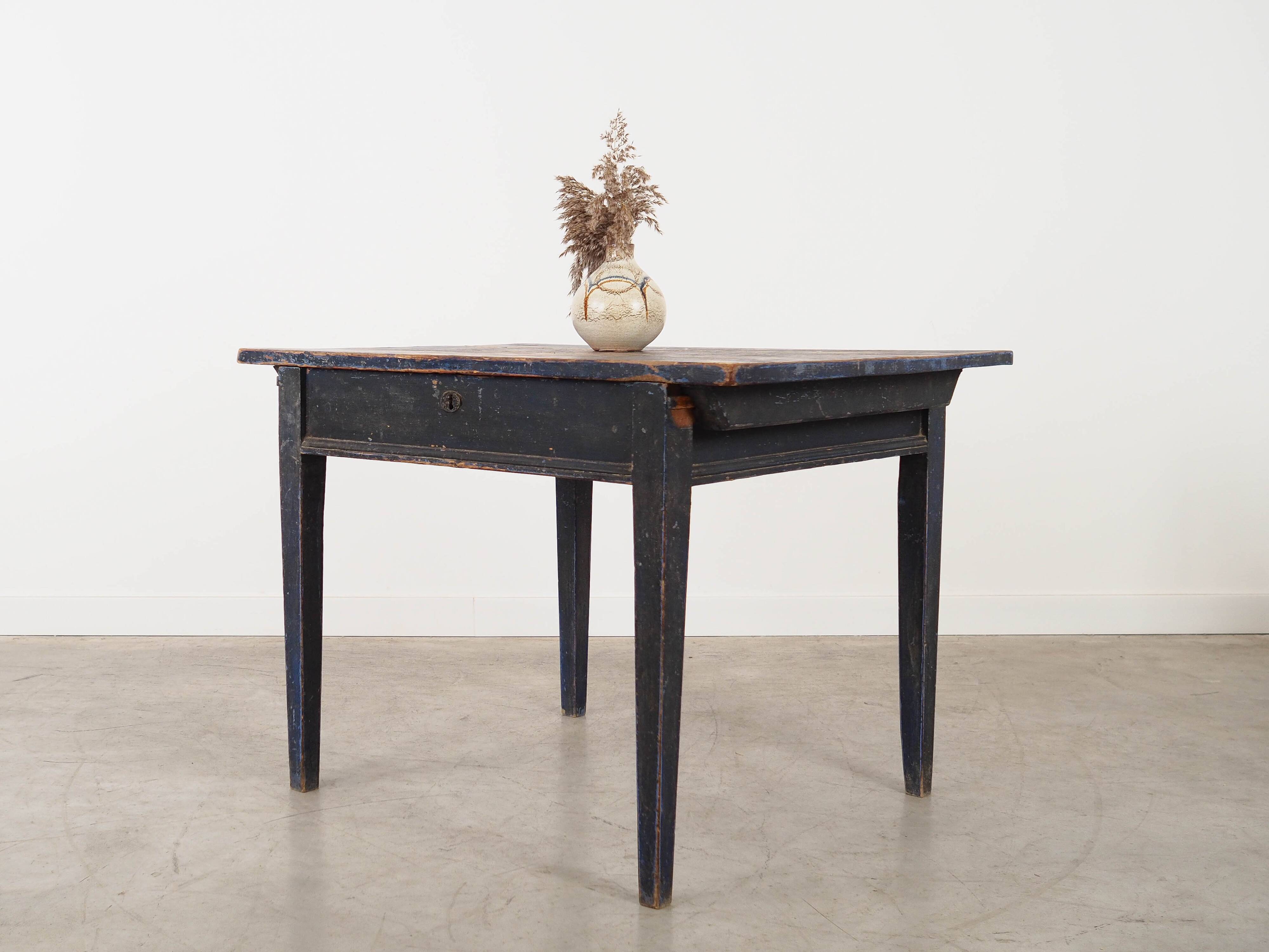 Table en pin, design danois, années 1940, fabriquée au Danemark