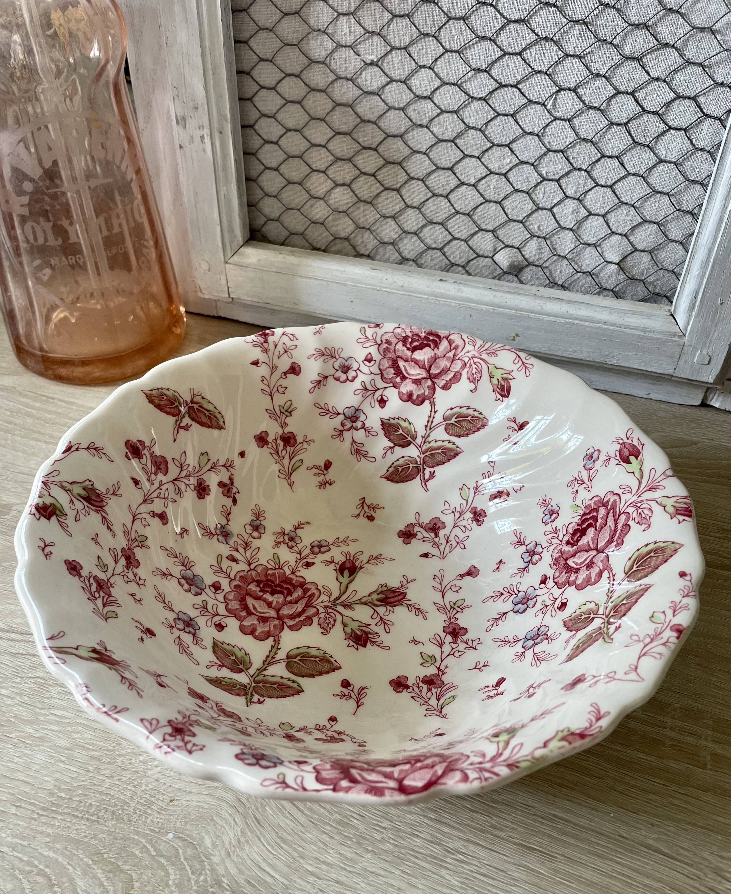 Hollow dish salad bowl Rose Chintz Johnson Brothers vintage
