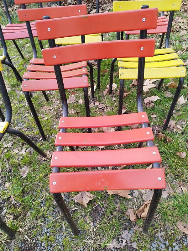 Chaises métalliques bistrot vintage